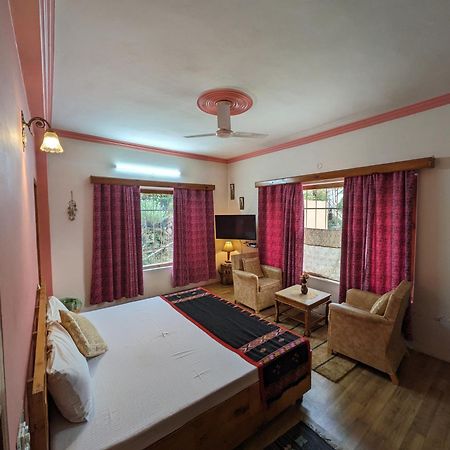 Aashirwad Homestay Kulu Szoba fotó