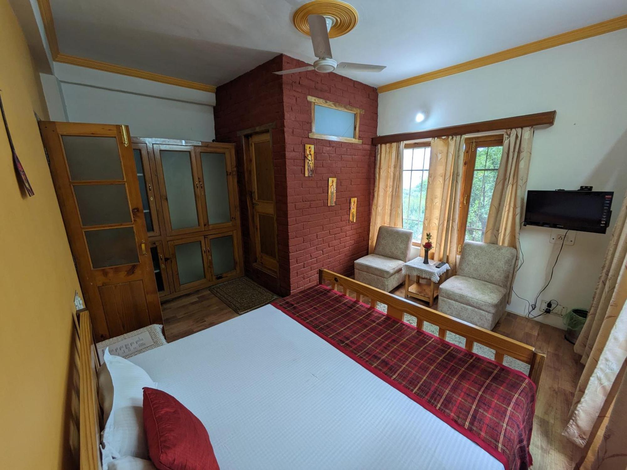 Aashirwad Homestay Kulu Szoba fotó